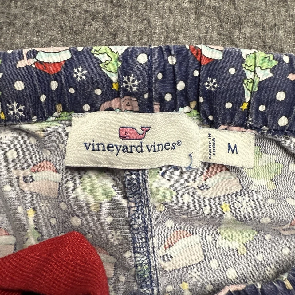 Pantalones para dormir Vineyard Vines Christmas Lounge para hombre azules medianos árboles de Santa ballena Foto 2 de 4