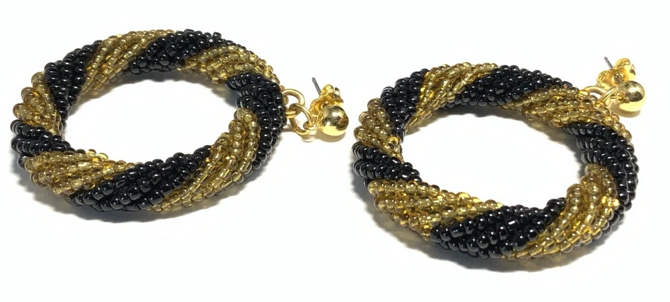 Pendientes de vidrio de invierno Avon con postes de acero quirúrgico dorado y negro nuevos en caja KJ103 Foto 3 de 4