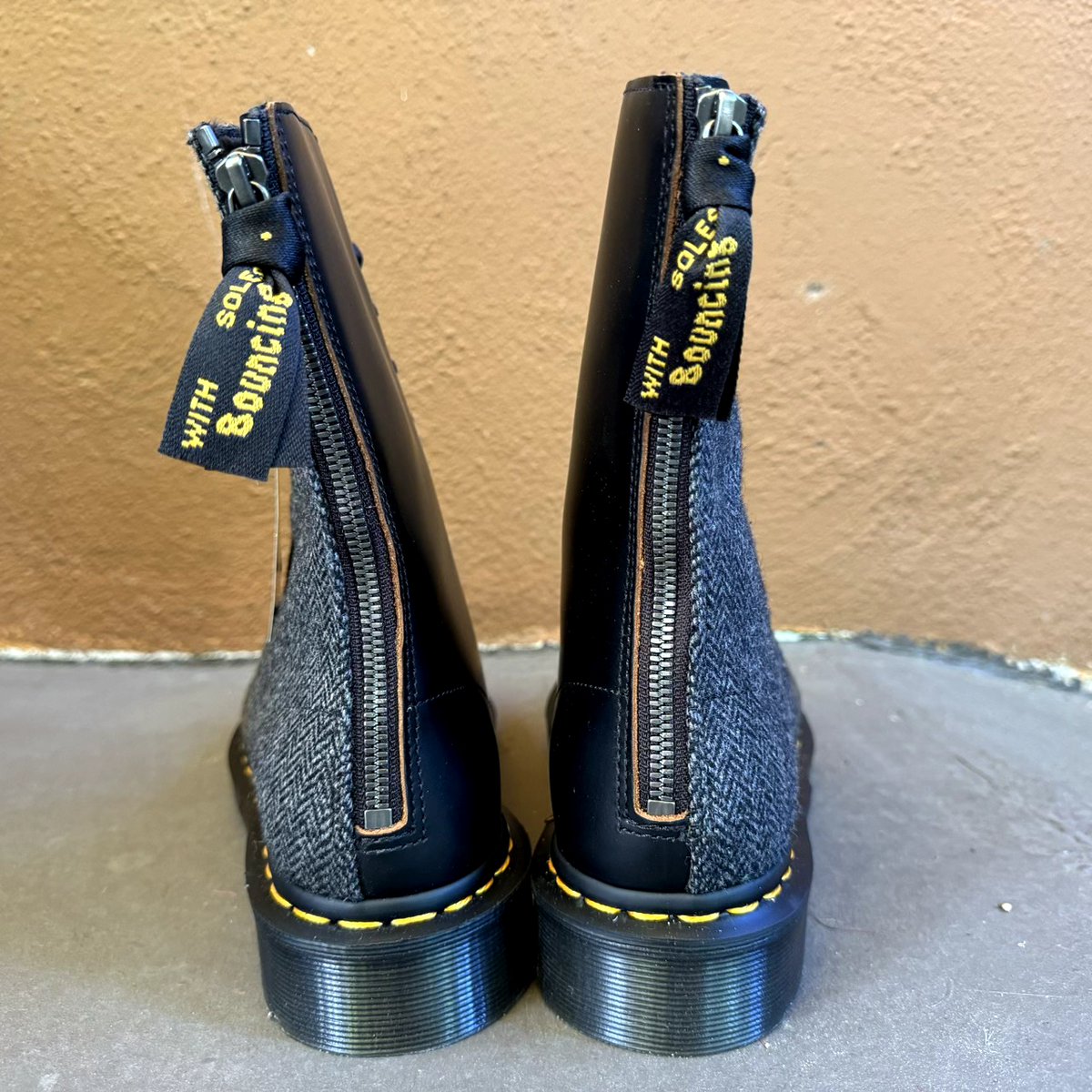 ??Dr. Martens 1490 Yamamoto Moon Fabric Herringbone 