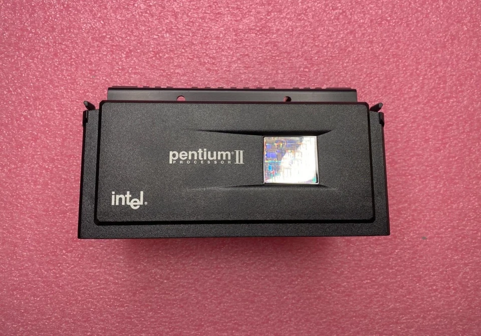 New Intel Pentium 2 Slot 1 CPU 266MHz/66/512K Cache 80522PX266512EC SL2HE w/HS - Image 4 of 4