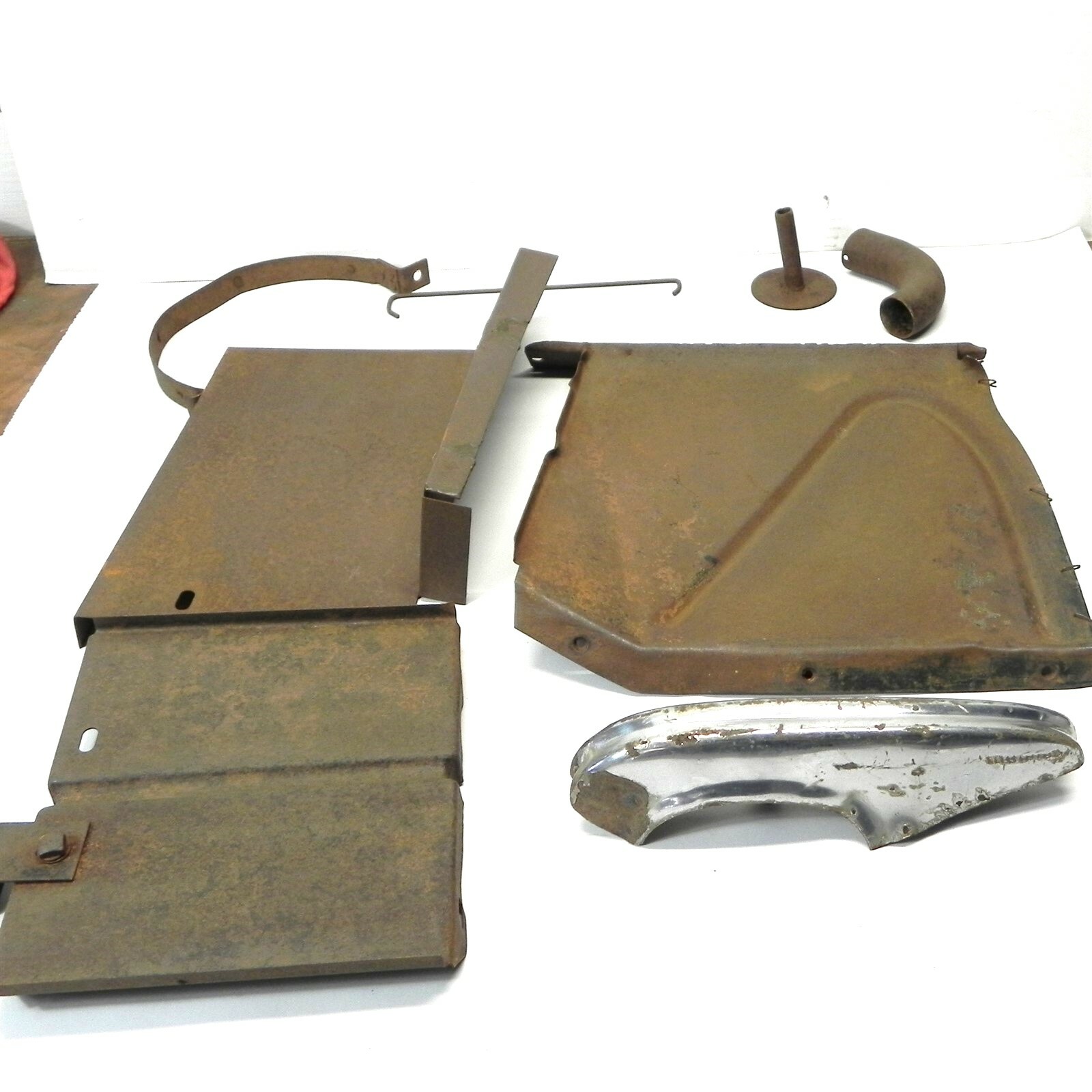 1940 1941 WILLYS PARTS LOT BRACKETS VINTAGE USED PARTS ORIGINAL