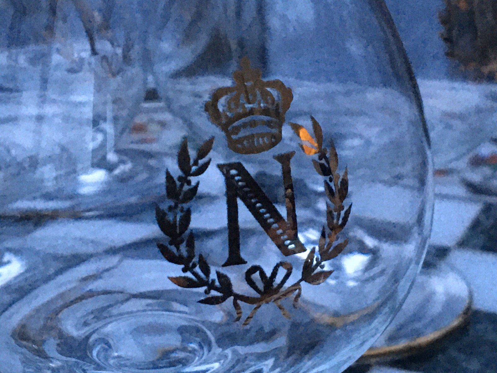 6 X VINTAGE NAPOLEON BRANDY SNIFTER GLASSES. BRANDED. GOLD GILT CREST