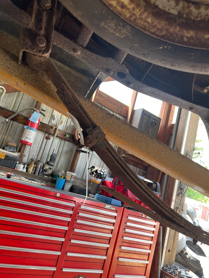 1982 - 1993 Chevrolet S10 Rear Leaf Spring 4 Leaf OEM - Image 2 of 3