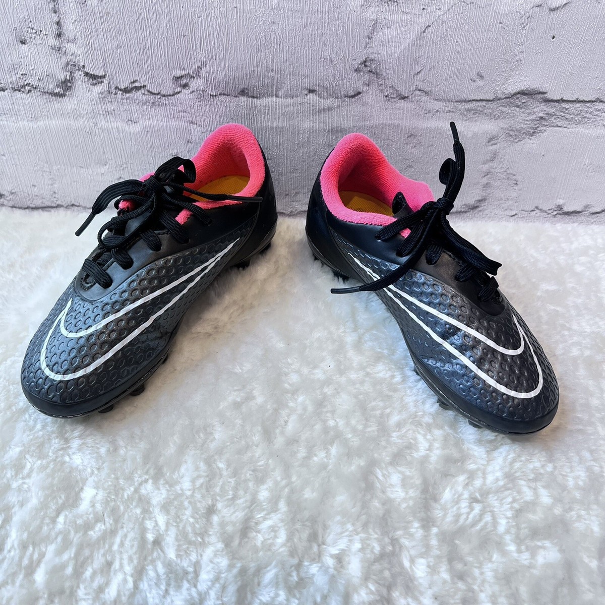 nike hypervenom pink