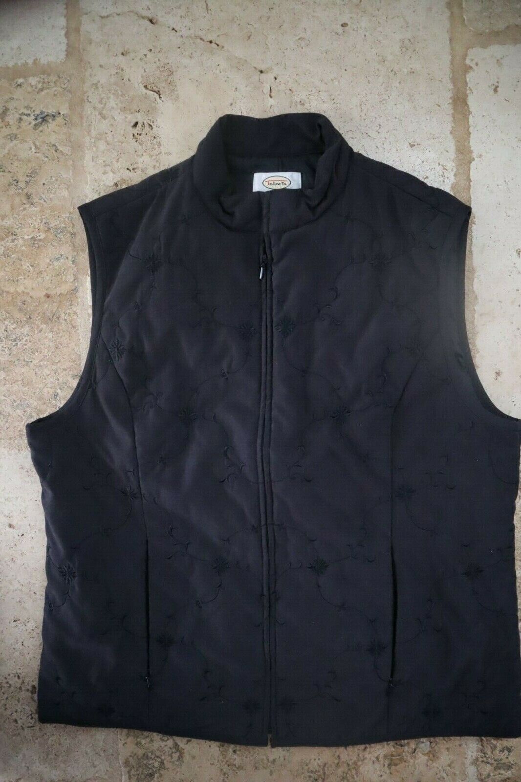 Black Lightly Insulated TALBOTS ZIp Front Vest w/… - image 1