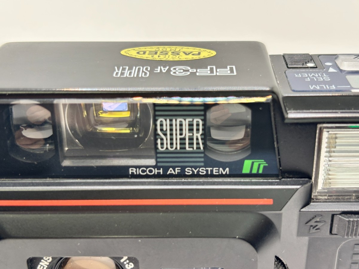 MINT] Ricoh FF-3D AF Super 35mm Point & Shoot Film Camera - Film