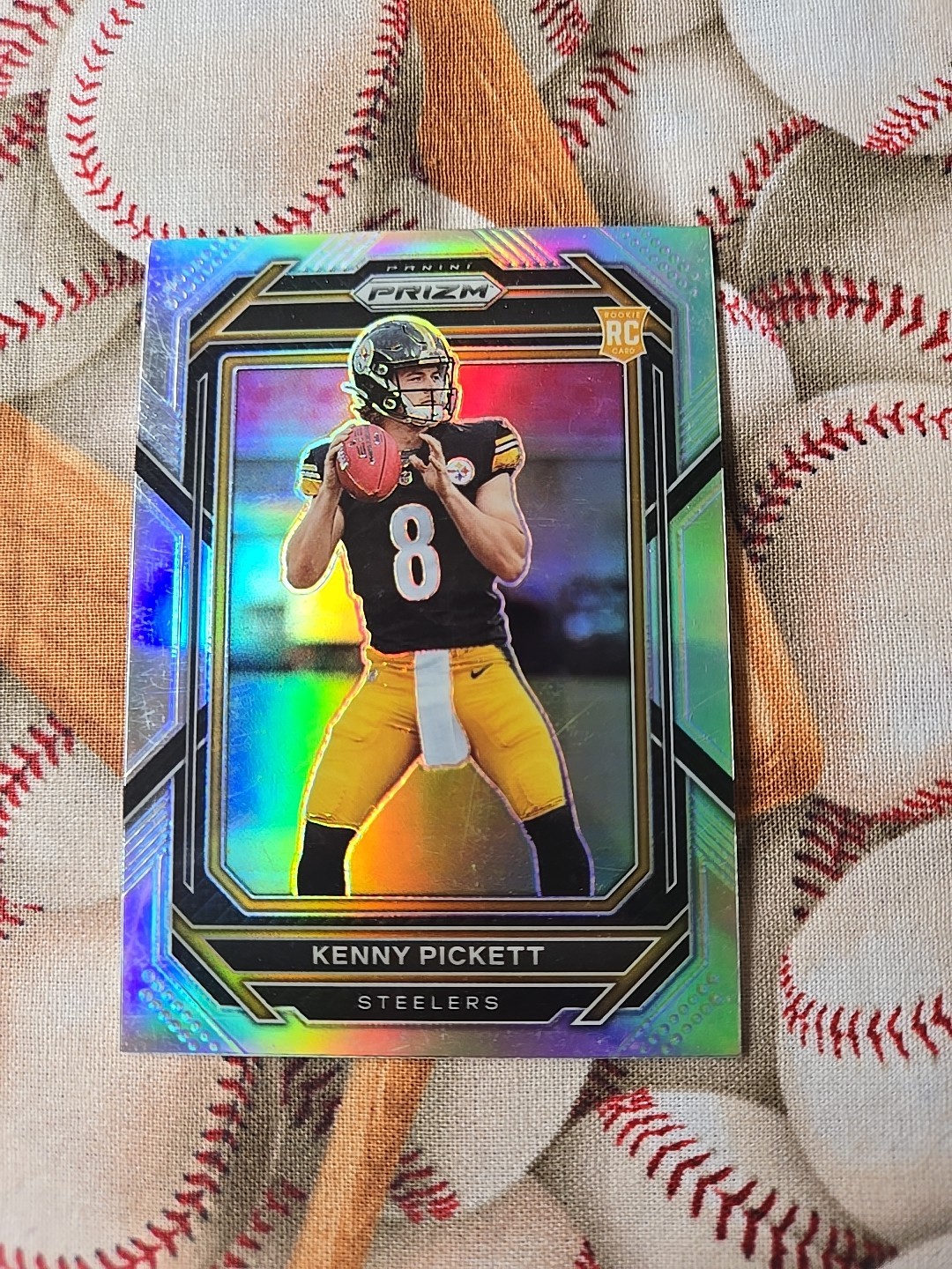 2022 Panini Prizm - Rookies Kenny Pickett #301 Silver Prizm (RC)