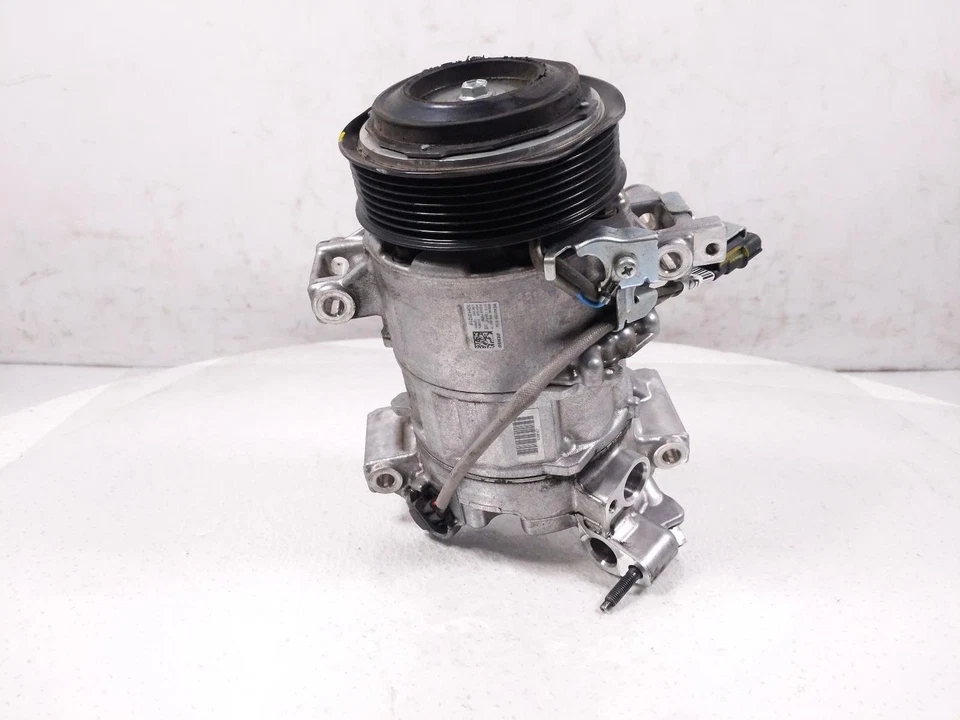 2023-2025 Honda Hr-V Ac Air Compressor Pump + Clutch - Pulley Is Dented - Image 3 of 4