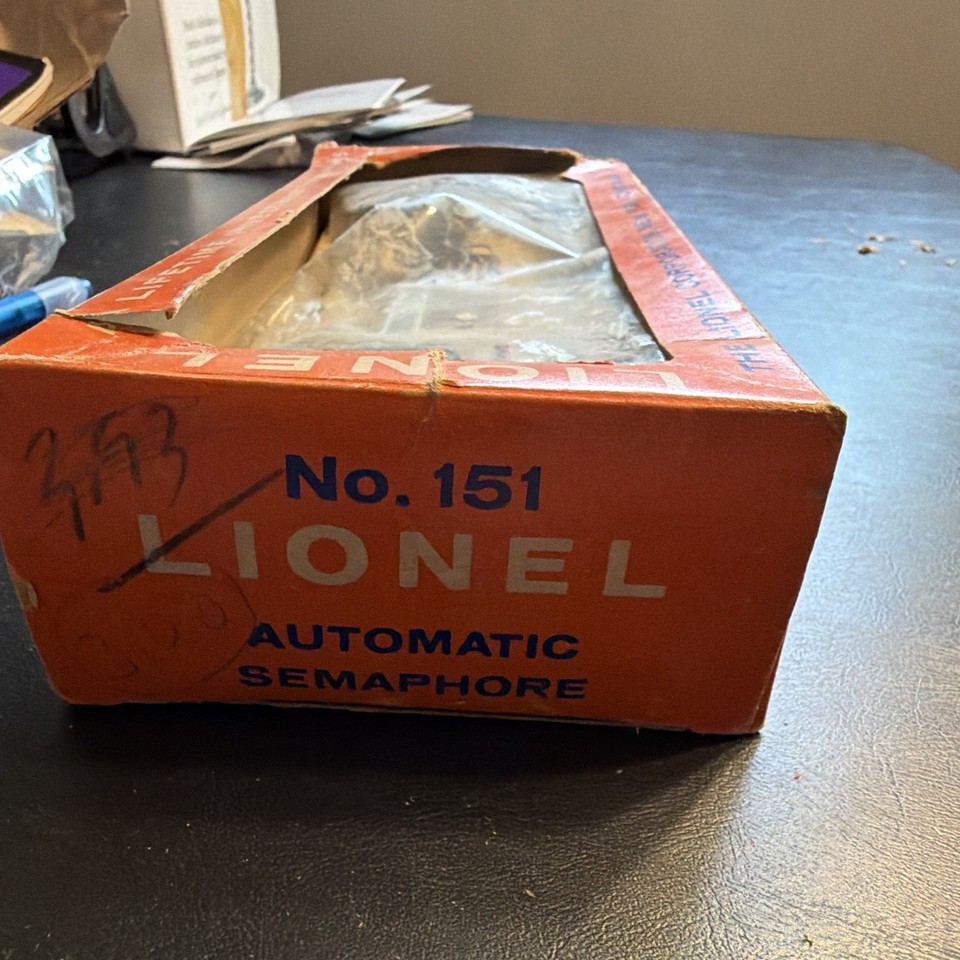 Lionel No. 151 Automatic Semaphore Signal Orange/Blue w/ Original Box ...