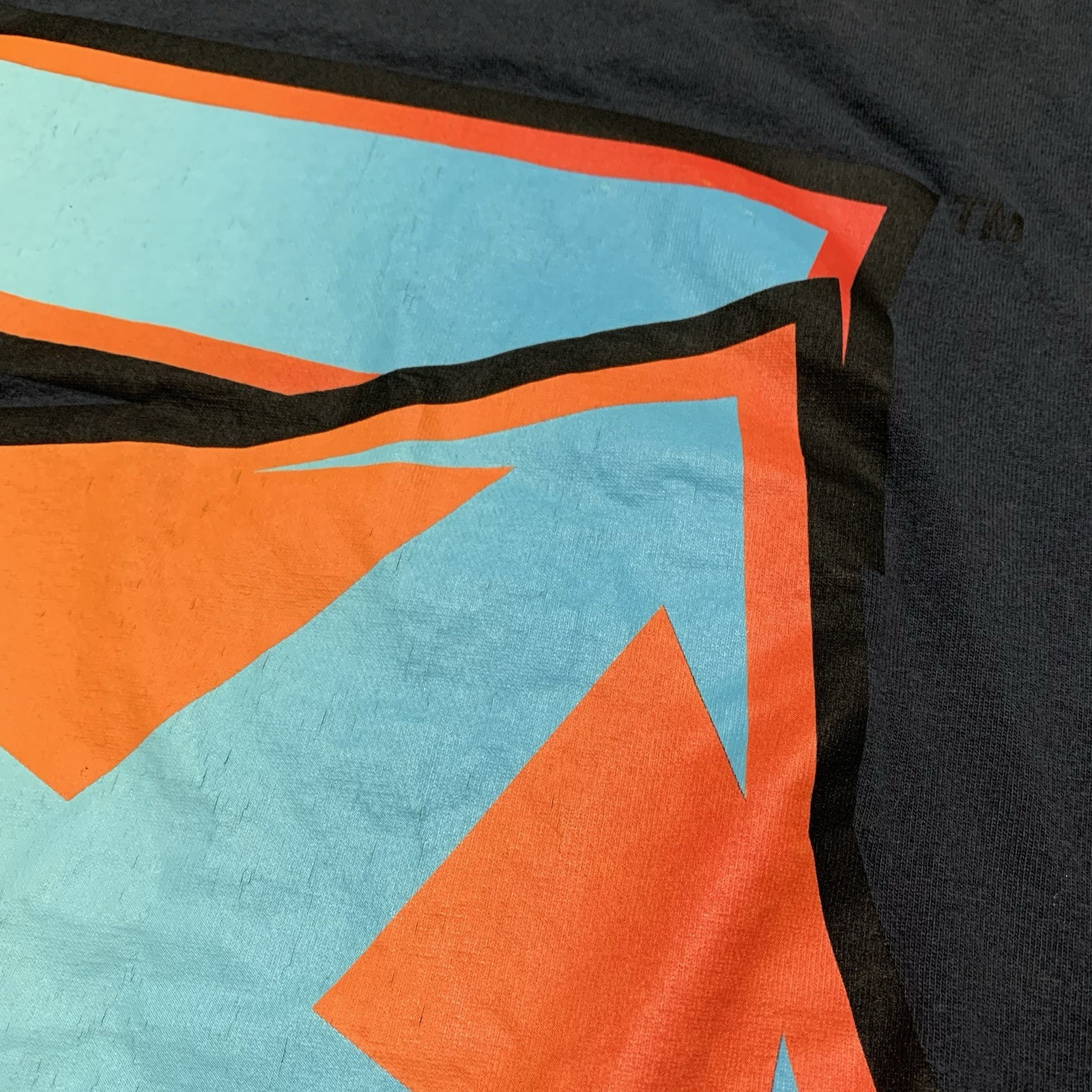 Off White Medium Thunder Arrows Charcoal Tee Virg… - image 4