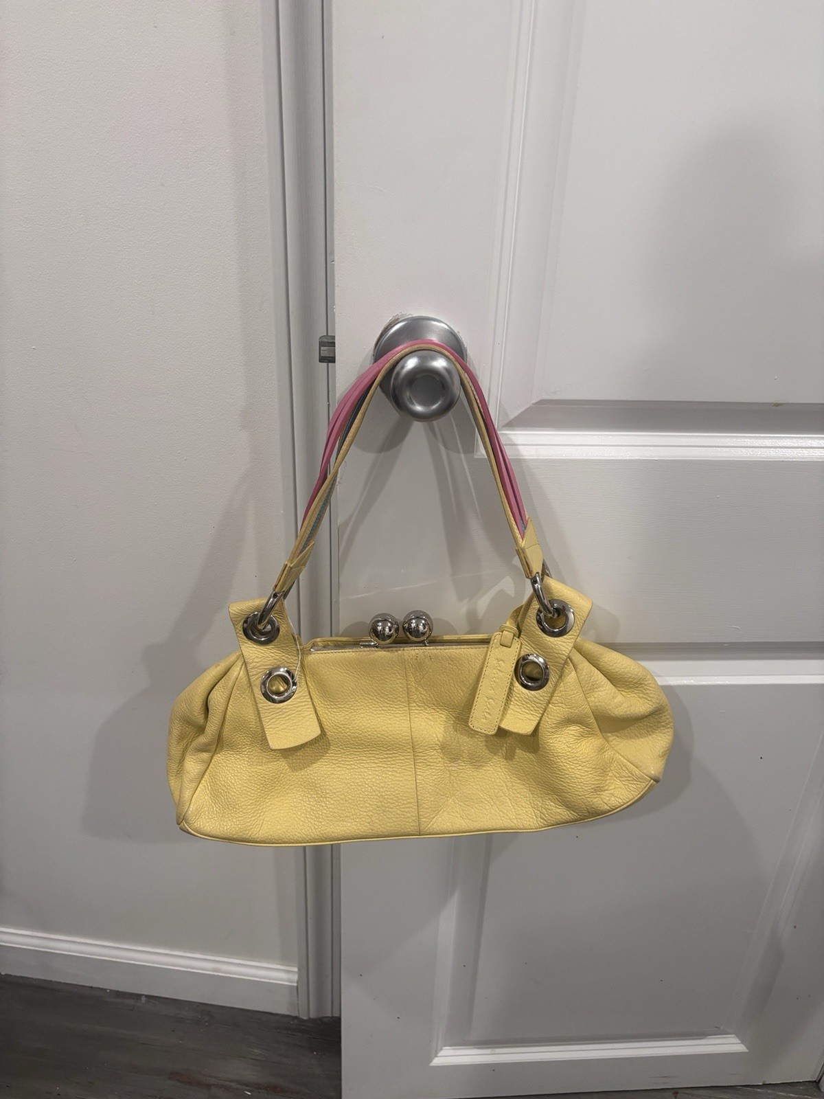 Yellow Pebbled Shoulder Bag Silver Hardware Kiss Lock Colorful Strap