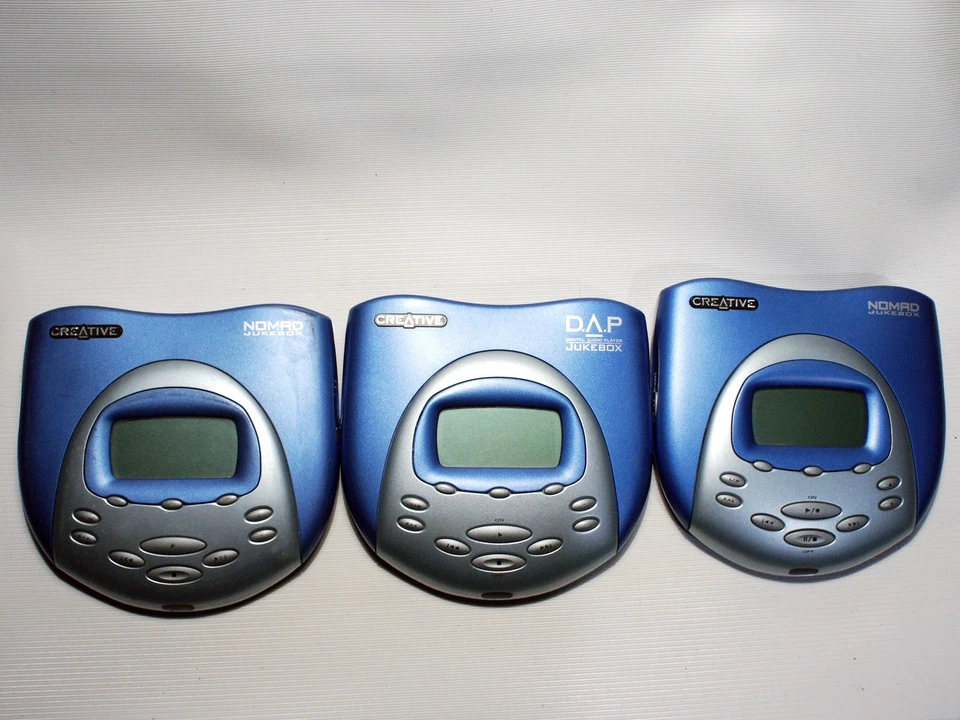 3x Creative D.A.P. Jukebox Nomad Jukebox MP3 Players need repair. - Image 2 of 4