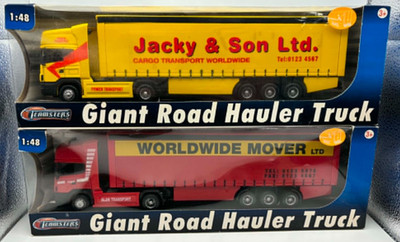 2 x Teamsters Giant Road Hauler Truck Jacky & Sons & Worldwide Mover Maßstab 1:48