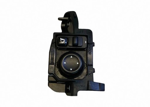 Wing mirror switch
