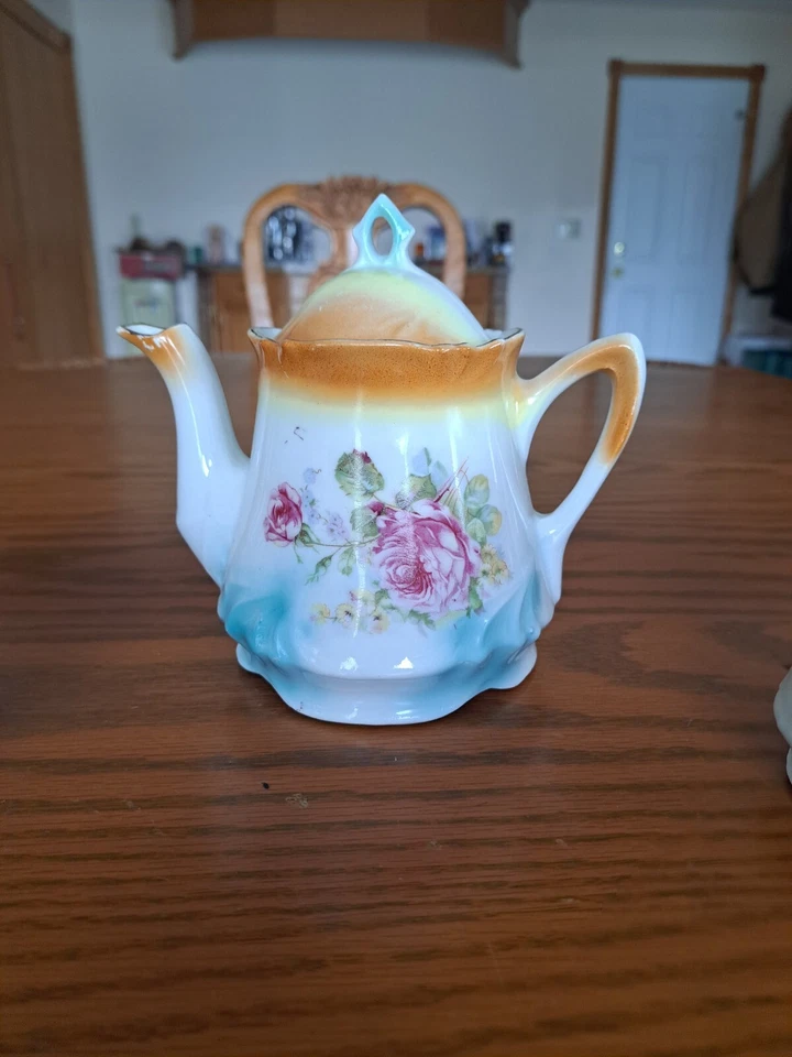 Teapot, Creamer & Sugar Bowl With Lid Antique Rose Pattern Porcelain China Set - Image 4 of 4