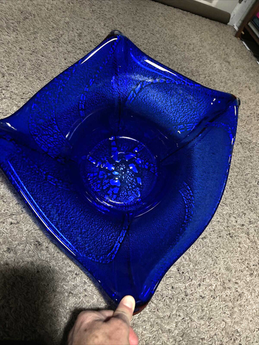 Beautiful LARGE Hand Blown Cobalt Blue Art Glass Bowl Centerpiece 18”x16 1/2” - Picture 4 of 11