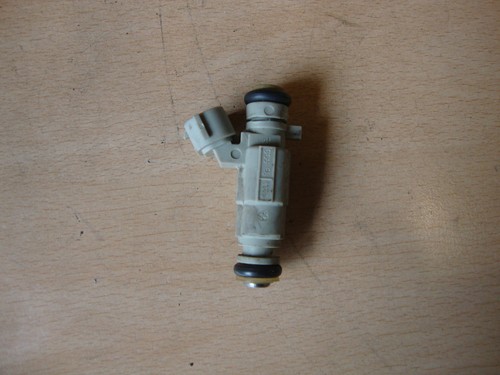 KIA Picanto TA 1,0 51kW 2014 Einspritzdüse Einspritzventil 35310-04000