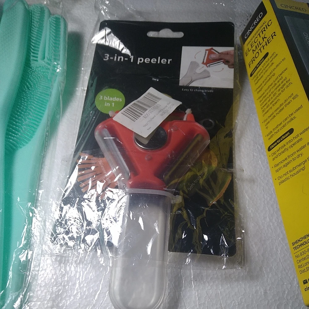 Milk Frother + Dishwashing Gloves + 3 in 1 Peeler (fruit, julienne, straight)