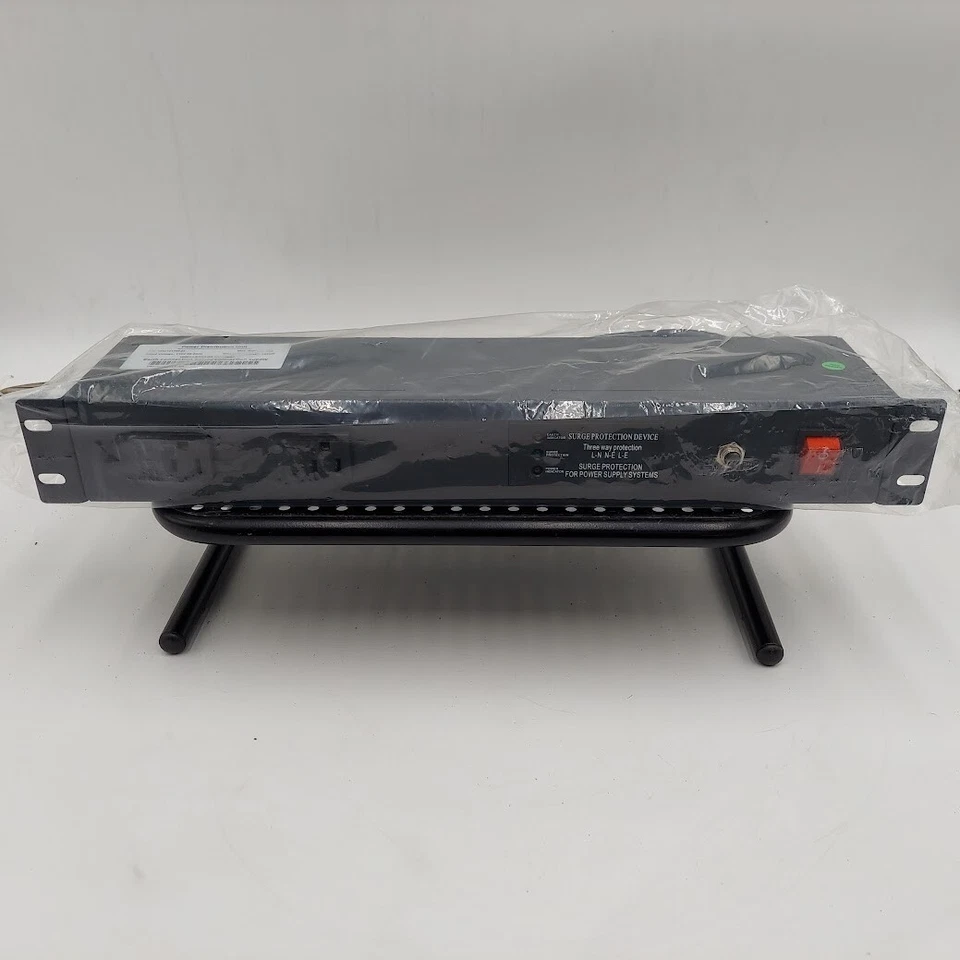 LOT OF 2 Power Distribution Units PDU1012M-24 12 OUTLETS - Image 3 of 4