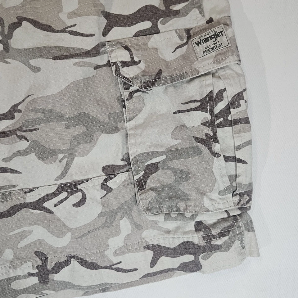 Pantalones Cortos Camuflados Wrangler Para Hombre Talla 34 Marrón Tostado Envejecido Carga Estilo Y2K Gorpcore Foto 3 de 4