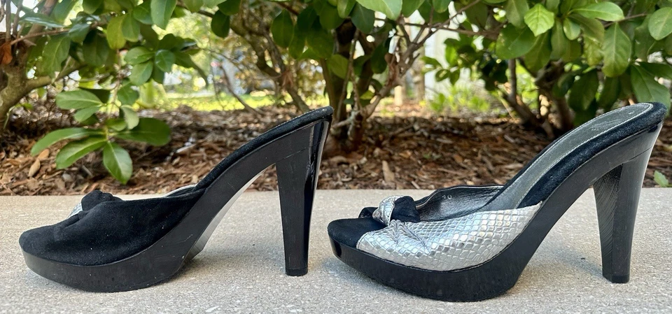 Tacones de plataforma Neda by Bebe con nudo negro y plateado talla 9,5 - Mulas de tacón alto glamurosas Foto 2 de 4