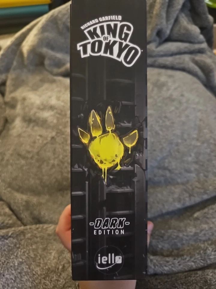 IELLO King of Tokyo: Dark Edition NM Complete  - Image 2 of 4