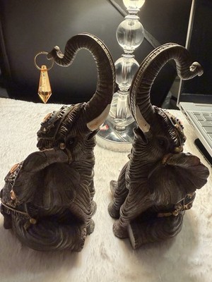 A Pair Of Elephant 