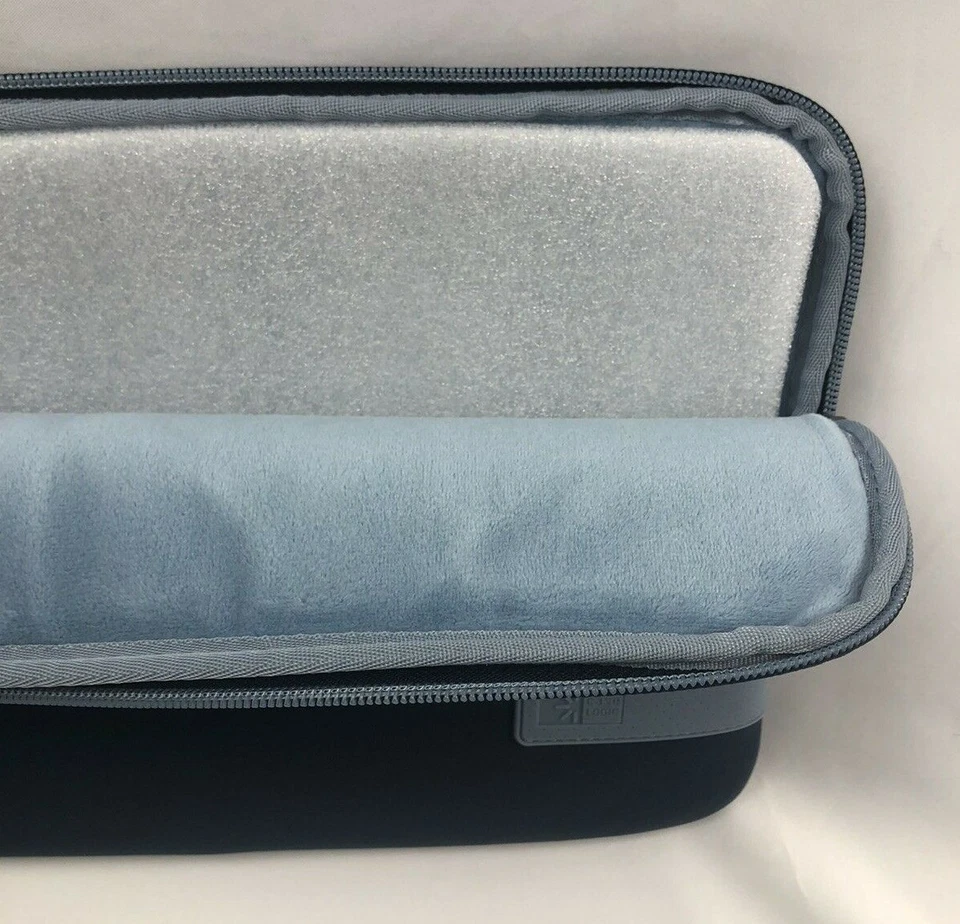 Case Logic Reflect 13'' and 16'' MacBook Pro Sleeve Variations - Image 3 of 4