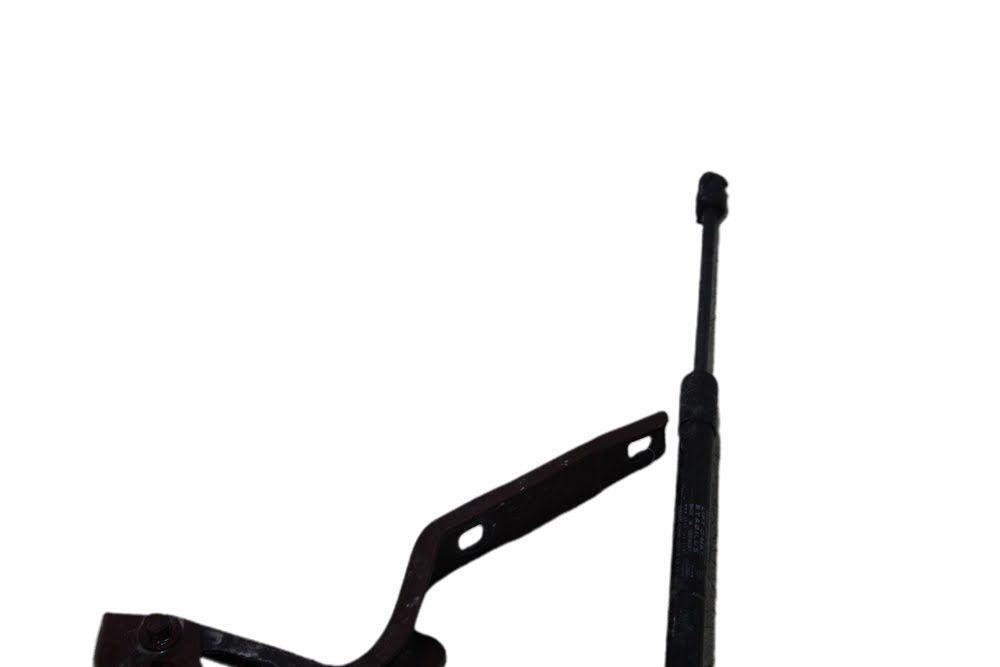 Hood Hinge MASERATI LEVANTE Right 17