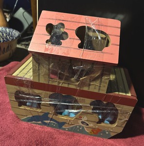 Melissa & Doug NOAH'S ARK SHAPE SORTER