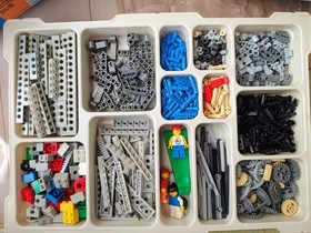 LEGO Mindstorms Education 9797 Base & 9695 Expansion Sets
