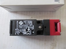 1PC NEW OMRON D4NS-2CF Electromagnetic Lock Safety Door Switch D4NS2CF