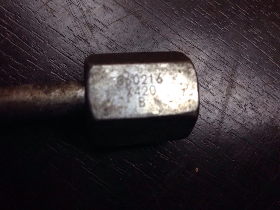 Tubo metálico inyector riel de combustible 060216X420B para Kia Karnival 2.9 Crdi año 2008 - Imagen 2 de 4