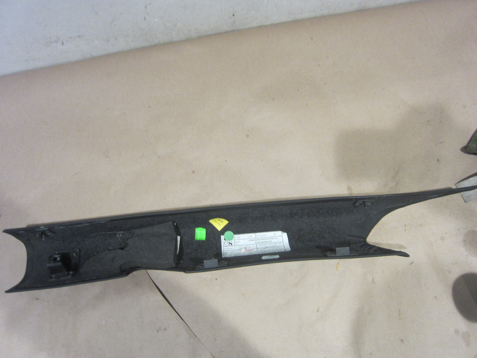 Lamborghini Gallardo  - RH A-Pillar Cover Black - P/N 400867234
