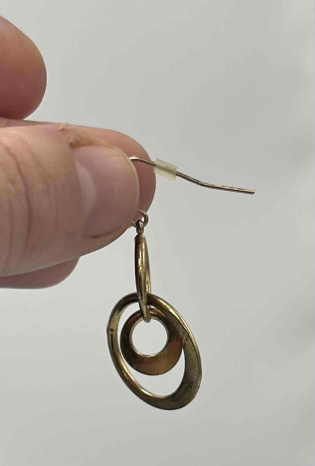 Gold Dangle Earrings Three Interlocking Circles W… - image 3