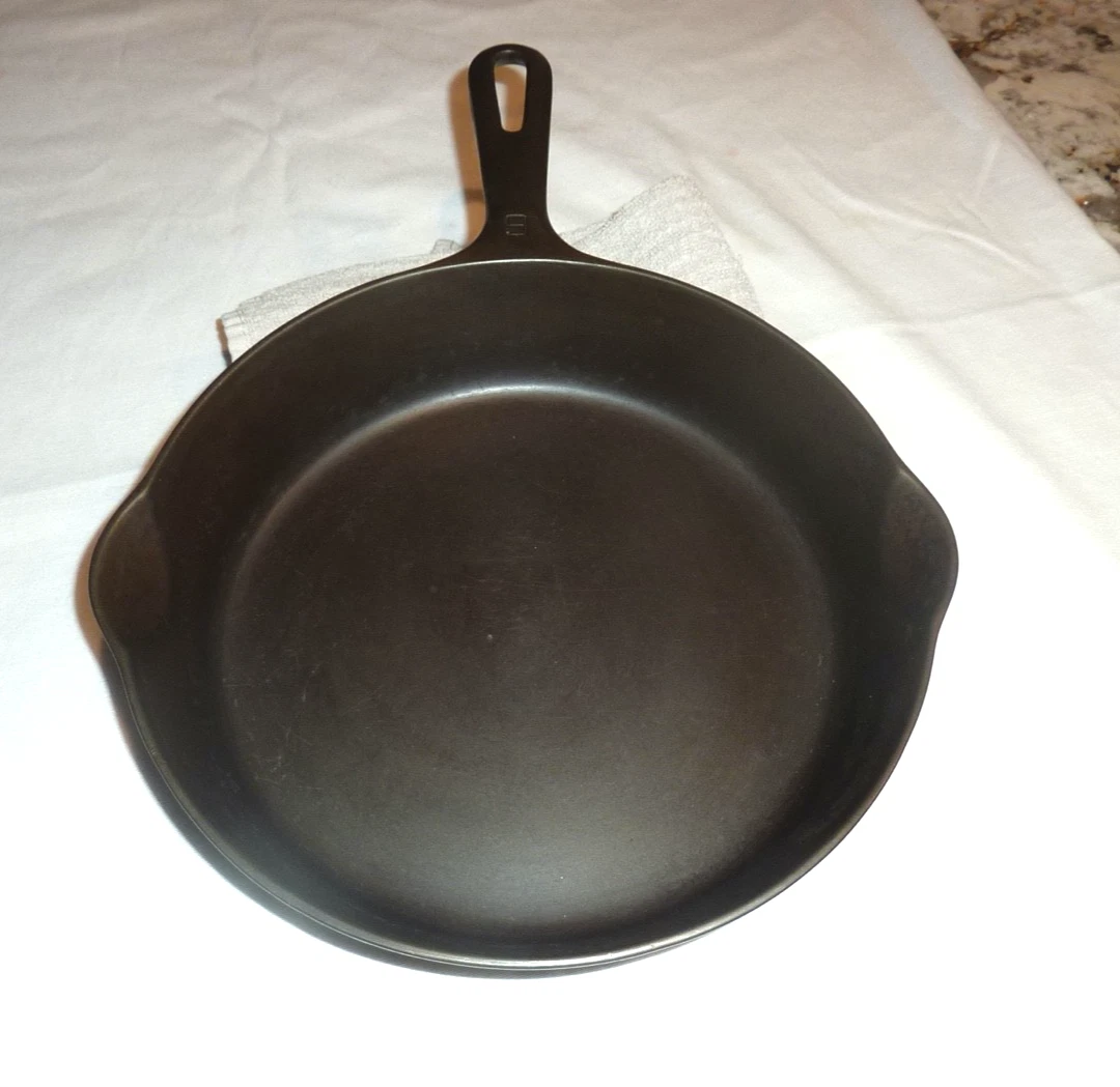 Vintage Griswold No 6 Cast Iron Skillet Small Block Logo Restored