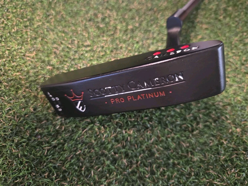 CUSTOM BLACK SCOTTY CAMERON PRO PLATINUM NEWPORT TWO PUTTER STABILITY TOUR 36" - Image 2 of 4