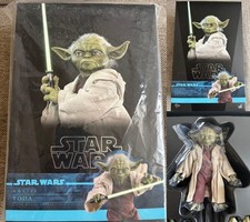 Hot Toys MMS495 Star Wars Yoda NEW SEALED 1 6 Scale Figure New Rare Japan