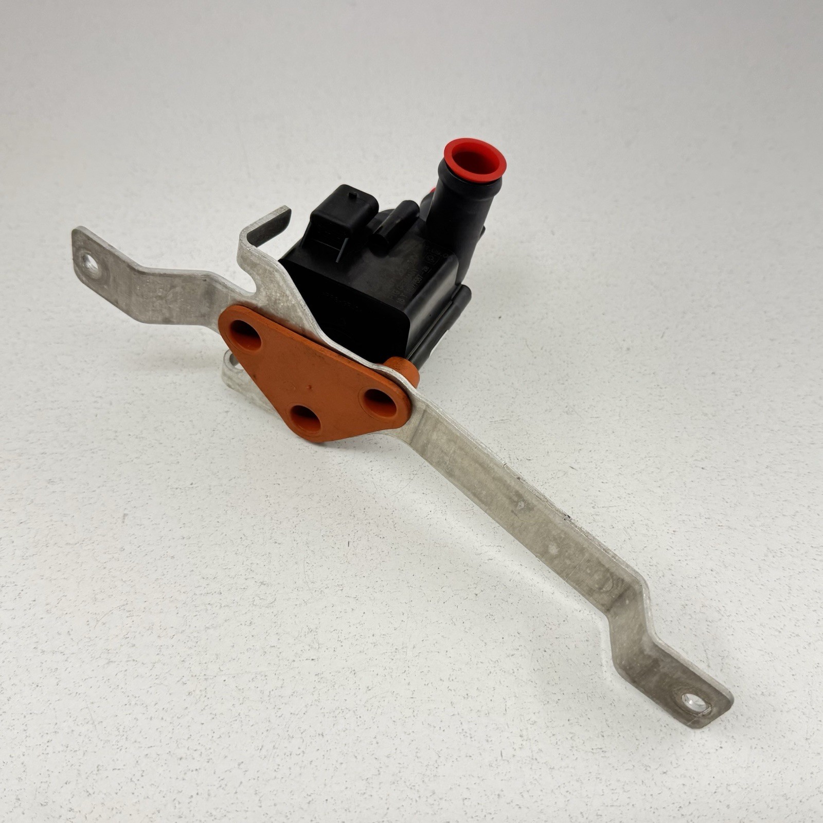 17-23 Audi R8 Auxiliary Coolant Water Pump With Bracket 06H121601N OEM