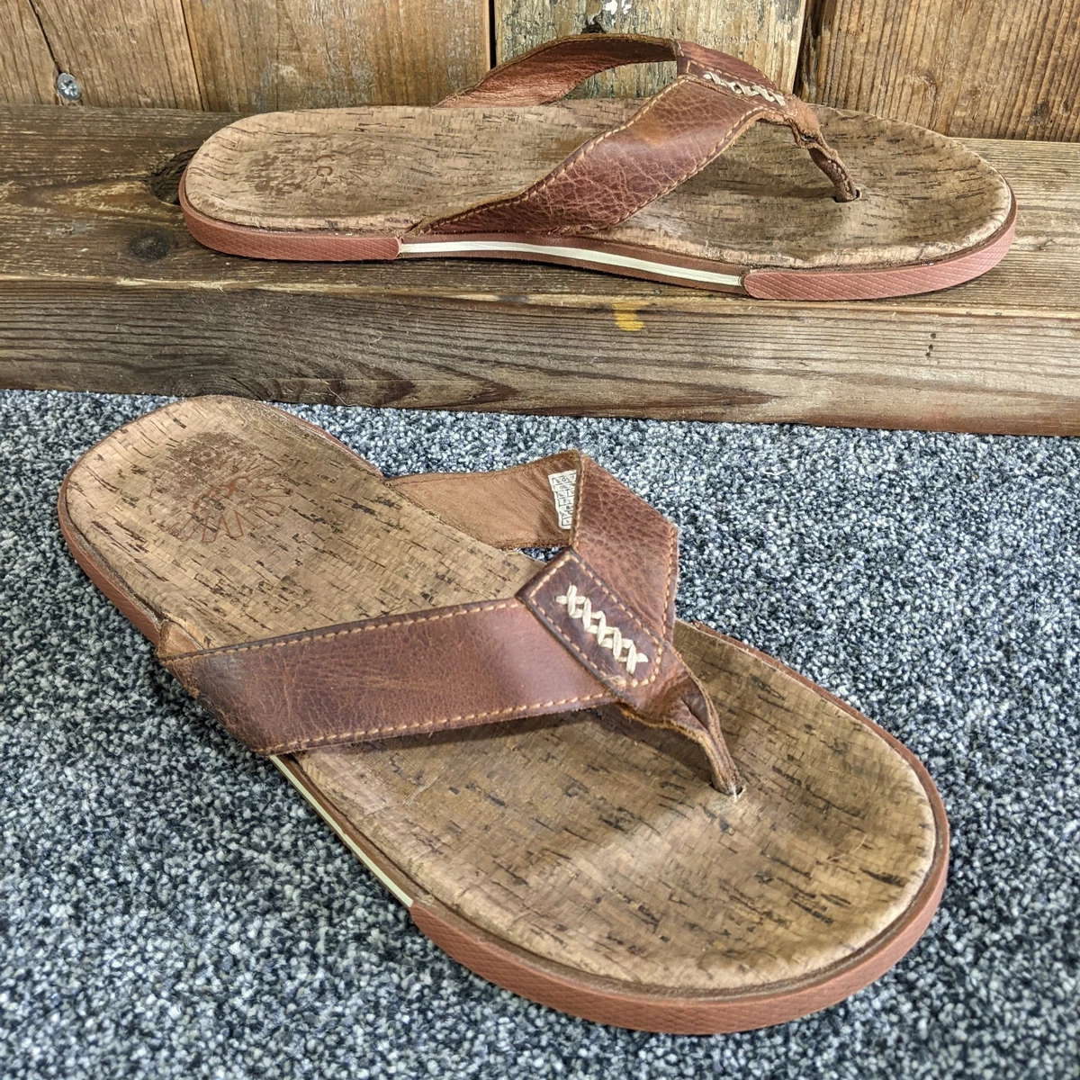 UGG Bennison II Leather Cork Men\'s Flip Flops Camo West Beach Flip Flop - Coconut Shell | Fleks main image 2