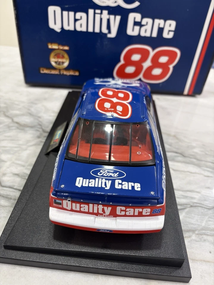 Dale Jarrett 1997 Quality Care QC Nascar 1/18 Diecast Ford Thunderbird #88  - Image 4 of 4