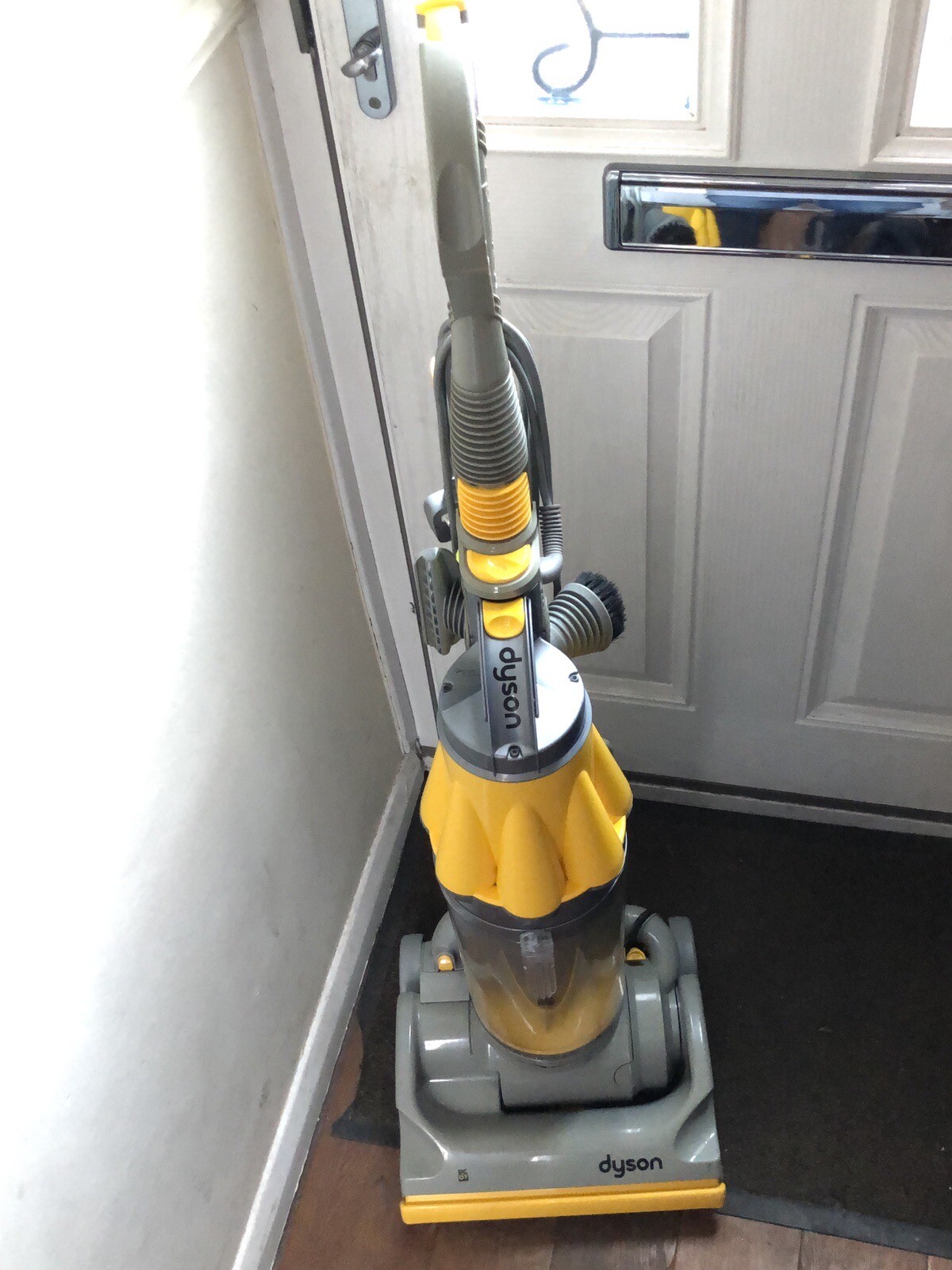 Dyson DC07 Bagless Upright Vacuum Cleaner With Tools Working & Self