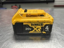 USED DEWALT DCB204 4AH 20V LITHIUM ION BATTERY PACK LiIon (QUC026184)