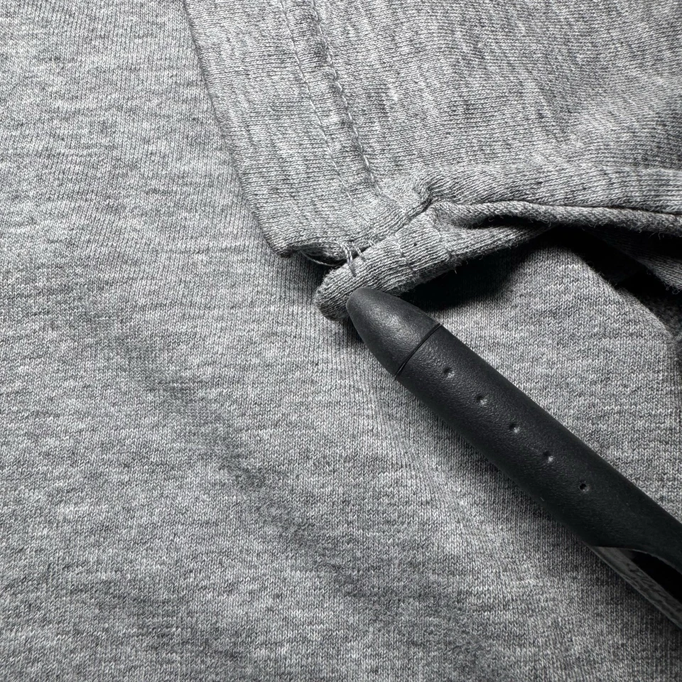 Vintage Y2K Volcom T-Shirt Men’s Large L Skate Grunge Streetwear Gray Stone Logo - Image 4 of 4