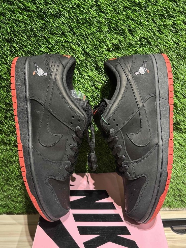 靴 Nike Dunk Low Pro SB Black Pigeon 30cm NEW Nike Dunk SB Low Black Pigeon Engraved Lasered 883232