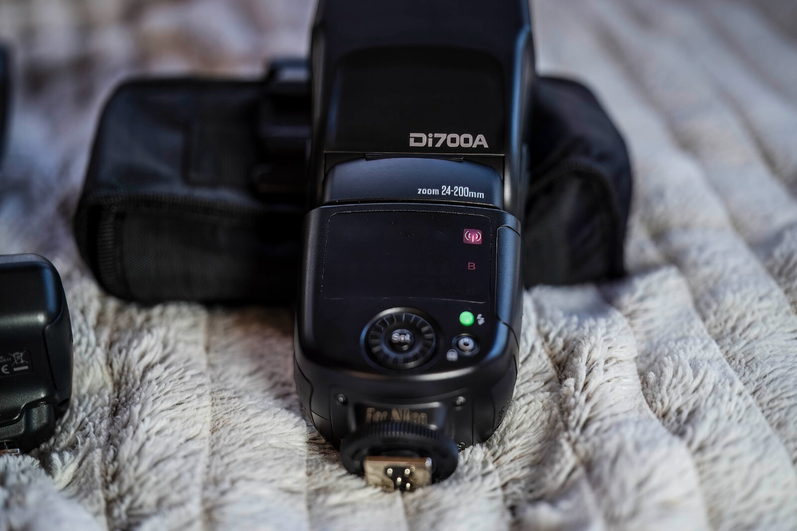 Nissin Di700A for Nikon set of Two Matched Flashes with Two extra