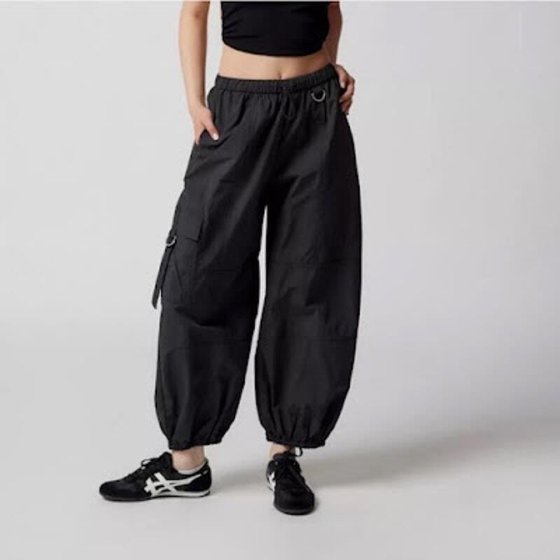 Urban Outfitters Black Balloon Cargo Pants Size xs | eBay Urban Outfitters Black Balloon Cargo Pants Size xs | eBay