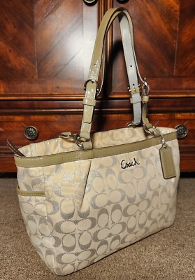 COACH GALLERY LUREX F17724 Silver/Gray East West Signature