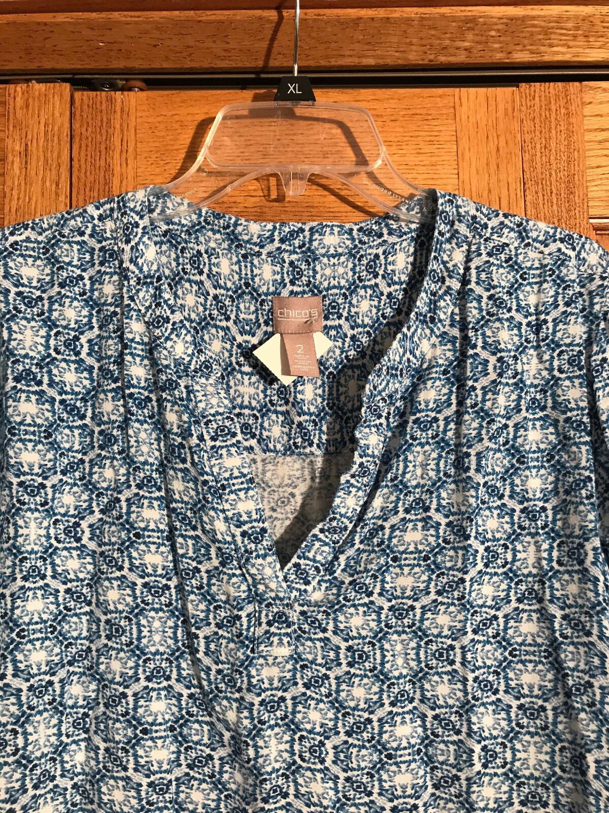 Chicos top blouse blue white v neck long sleeve hi low hem womans size