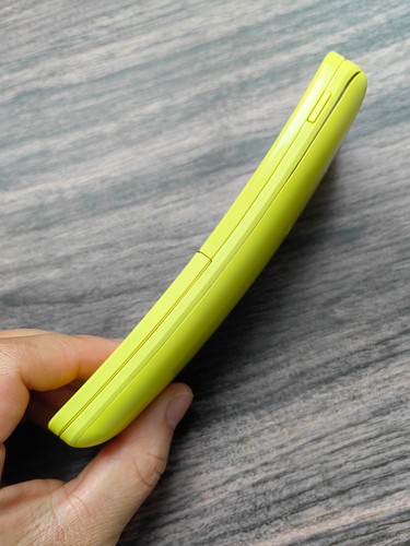 95%Ne w &Fashion Nokia 8110 8110i 4G - 4 GB -Yellow (Factory Unlocked) - 第 15/18 張圖片